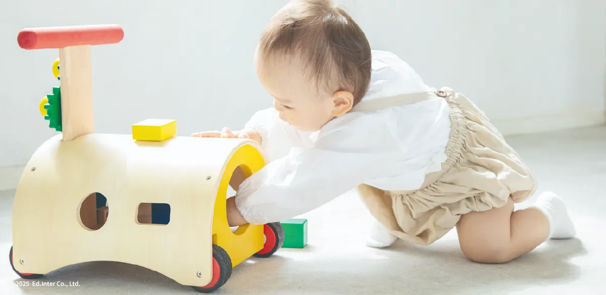 手押し車と乗用玩具の2WAY仕様│GENI（ジェニ）のっておして!すくすくウォーカー