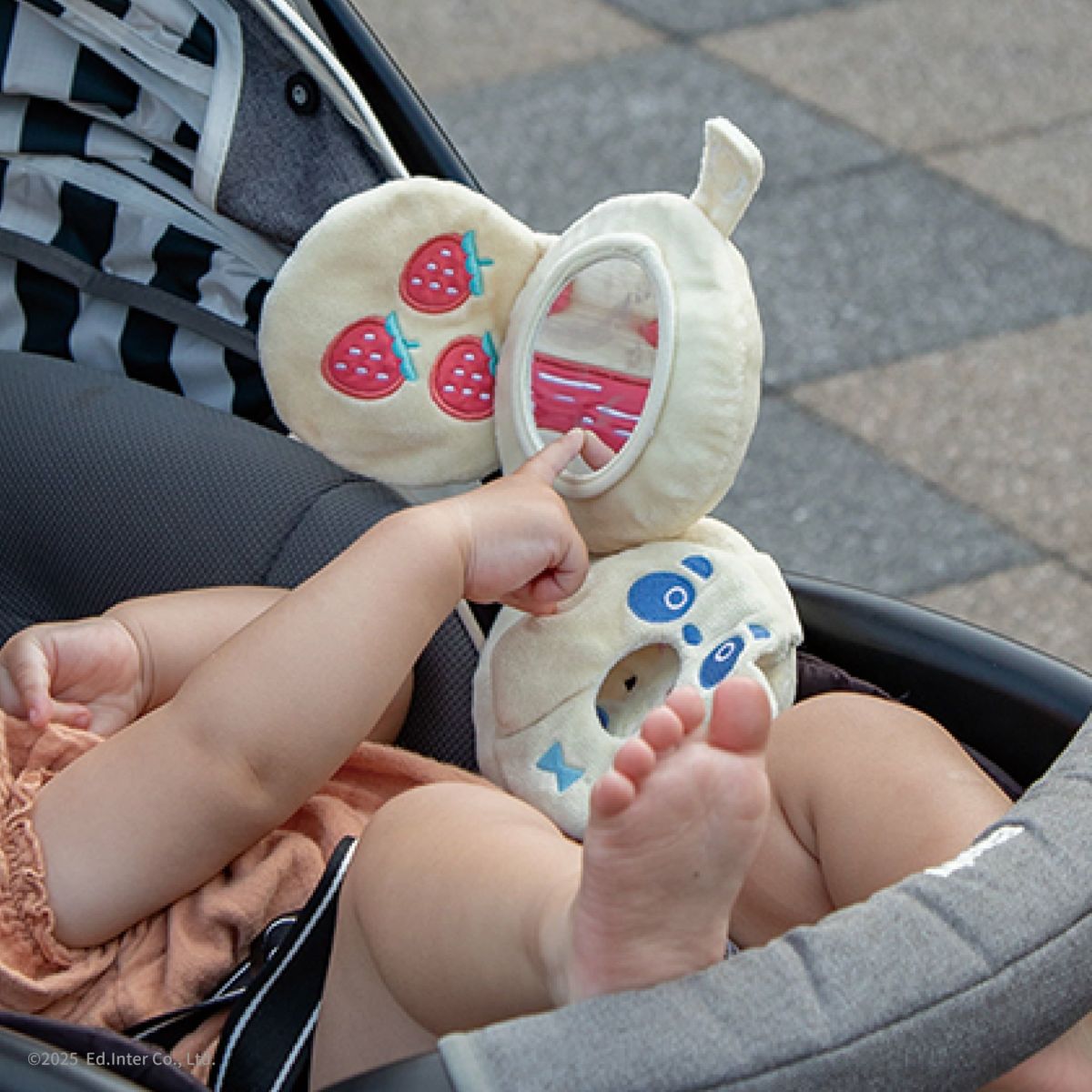 出産祝いにおすすめのGENI（ジェニ）の知育玩具・布絵本｜ポケット知育「まねっこドーナッツ」